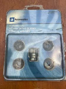 Wheel lock set for sale - Photo 2