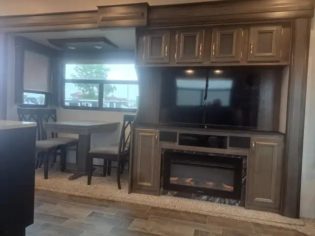 Luxury Rear Living Fifth Wheel – Loaded with Comfort!