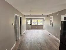 Newly renovated 3 bedroom home - Photo 3