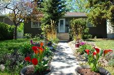 4 Bedroom House for Rent close to Down Town, LRT, SAIT, UfC, FH