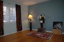 4 Bedroom House for Rent close to Down Town, LRT, SAIT, UfC, FH - Photo 4