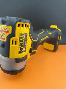 Dewalt DCF913 3/8" Impact Wrench Like New