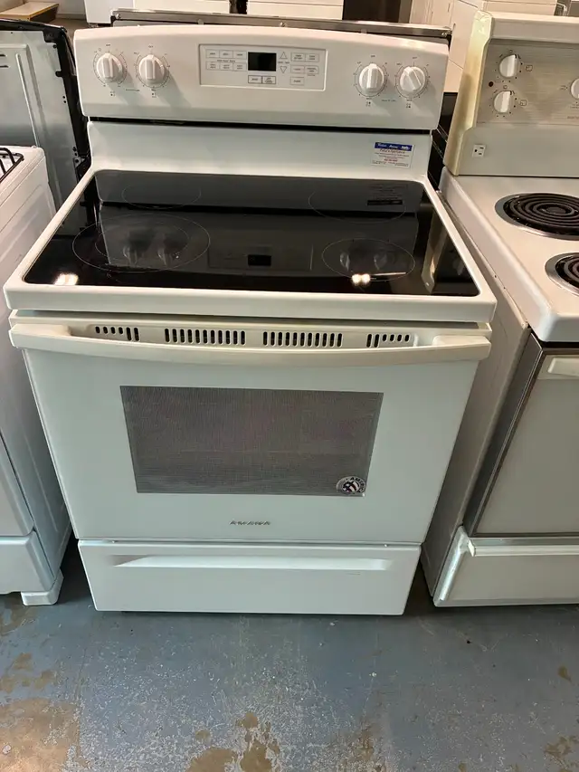 Range Glasstop Amana - 90-day warranty - Credit Cards Accepted