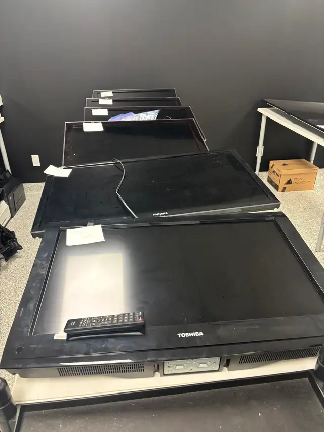 Assorted Tv's With Wall Mount - 20$ Each - 7 Available