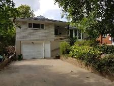Clean & Spacious Bungalow for Rent Near University - Photo 3