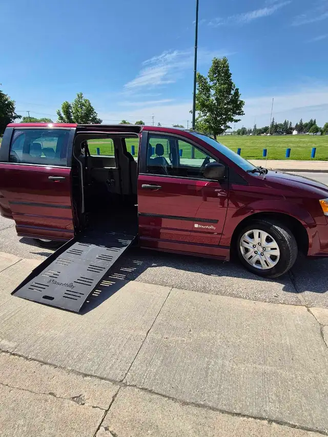 Low Km Side Entry Wheelchair Accessible Caravan