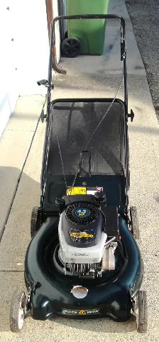 MASTERCRAFT REAR BAG GAS LAWN MOWER - Photo 3