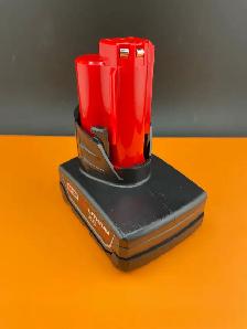 Milwaukee M12 XC4.0 Battery Like New - Photo 2