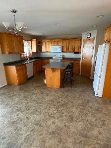 4209 46 Street ~ Vegreville - Photo 2