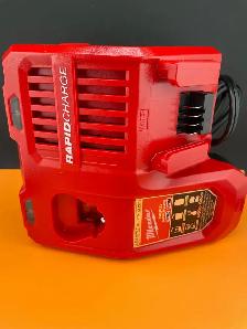 Milwaukee Rapid Charger 48-59-1808 Like New - Photo 2
