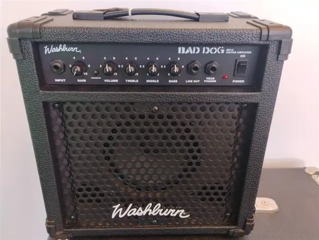 WASHBURN BAD DOG GUITAR AMP