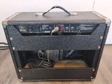 YAMAHA G100-112 GUITAR AMP - Photo 2