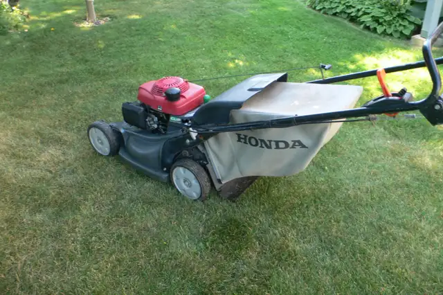 Honda self-propelled mower