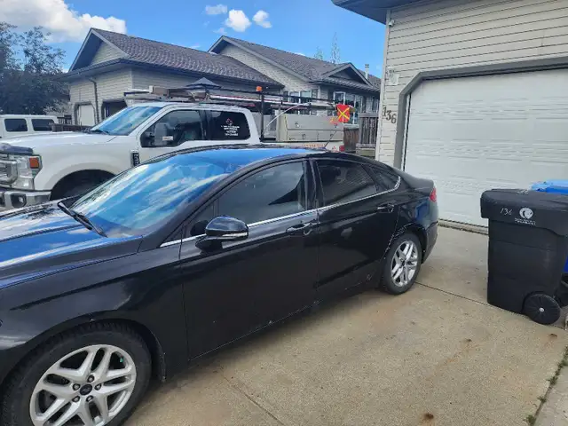 2014 Ford Fusion SE – 180,000 km – Clean Daily Driver