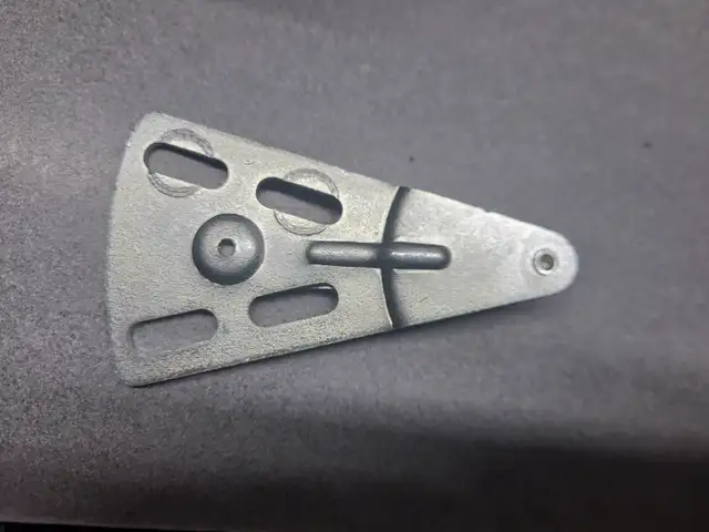 1 DOOR HINGE (REVERSIBLE) USAGER WR13M247