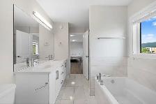 Furnished 5 Bedroom 4 Bathroom Single House in UBCO - Photo 10