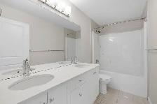 Furnished 5 Bedroom 4 Bathroom Single House in UBCO - Photo 12