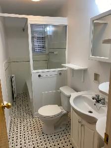 2 1/2 Chauffé , Eau Chaude, Poêle, Frigo pour Septembre - Photo 2