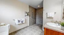 Large Wheelchair Accessible Home-Can Suit Anyone! - Photo 7