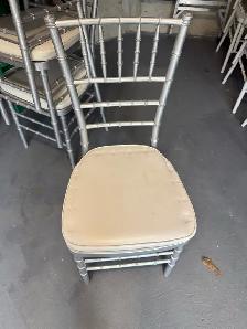 Chiavari chairs  -  Tiffany chairs -  $30  banquet hall - Photo 8