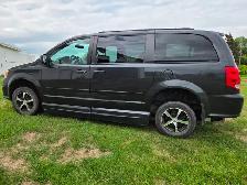 VMI Handicap Van - Dodge Grand Caravan - Low Kilometer