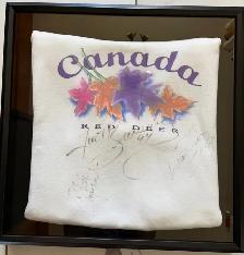 autographed sweatshirt 1994 figure skaters - Photo 2