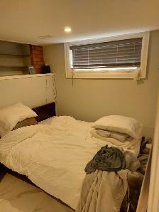 Beautiful 1 bedroom apt steps to Lawrence west subway station - Photo 7