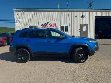 2018 Jeep Cherokee Trailhawk - Photo 2