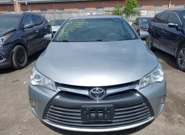2017 Toyota Camry 4dr Sdn I4 Auto LE