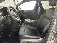 Volkswagen Tiguan Comfortline R-Line Black Edition 4MOTION 2023 - Photo 13