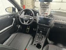 Volkswagen Tiguan Comfortline R-Line Black Edition 4MOTION 2023 - Photo 18