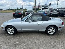 1999 Mazda Miata MX-5 Base - Photo 2