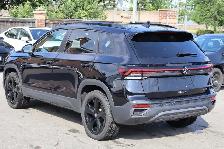 2025 Volkswagen Taos Comfortline Black Edition 4MOTION - Photo 3