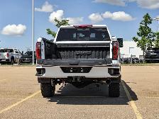 2026 GMC Sierra 3500HD AT4 - Photo 9