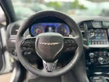 2022 CHRYSLER 300 - Photo 8