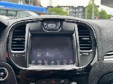 2022 CHRYSLER 300 - Photo 17