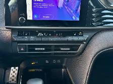 2025 TOYOTA CAMRY - Photo 17