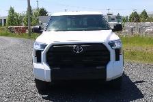 2025 Toyota Tundra SR5 4x4 (V6 3.4L Turbo) - Photo 2