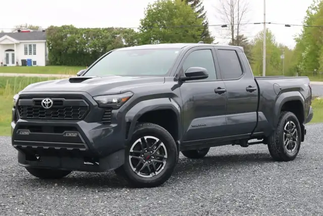 2025 Toyota Tacoma TRD Sport (8A,4X4) 6 pi