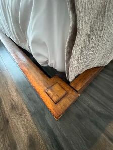 beautiful bed King w or w-out mattress. - Photo 4