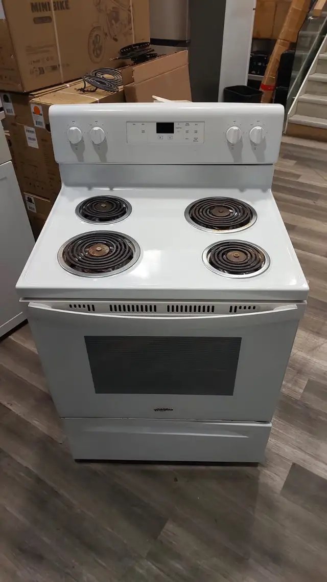 Stove 30' GE Coil White Used | Sale price Limited Time.