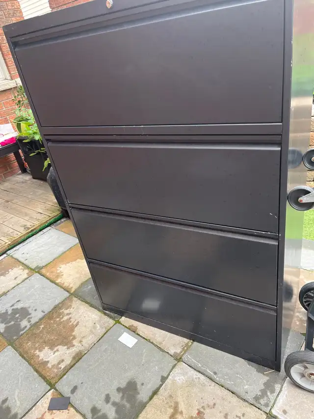 4 Drawer filing cabinet