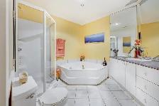 3 1/2 Magnifique condo haut de gamme a louer - Photo 11