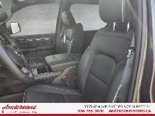 2026 Ram 1500 LIMITED 5.7L HEMI / Crew Cab / Heads-Up Display - Photo 9