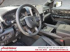 2026 Ram 1500 LIMITED 5.7L HEMI / Crew Cab / Heads-Up Display - Photo 10