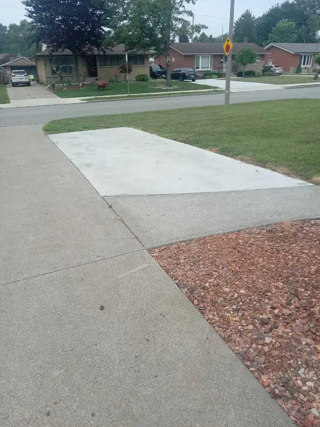parking spot near stclair college