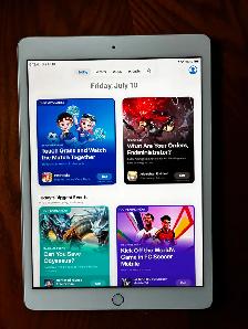 Apple iPad 8th GEN PRISTINE AND CHEAP! - Photo 5