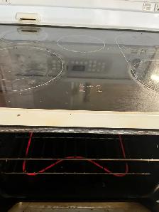 white stove - Photo 3