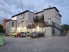 Downtown St Catherines, renovated 2-bedroom - Photo 8