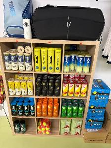 Tennis Retail store - Photo 5